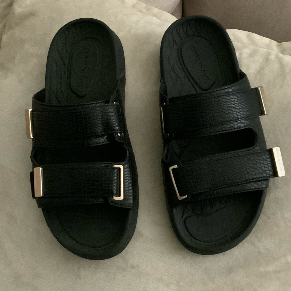 Kenneth Cole Womens Black Slide Sandals with Gold Buckles